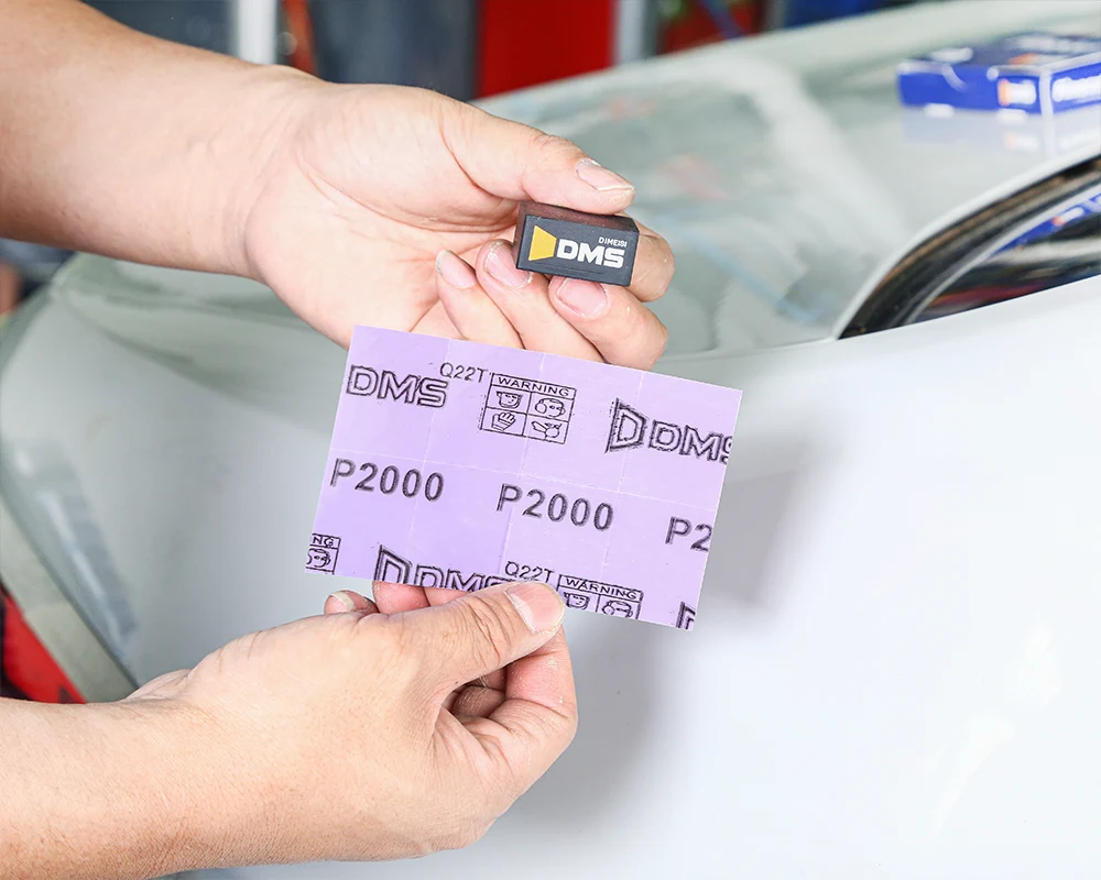 Quale dimensione della grana scegliere per la levigatura della vernice automobilistica? Una guida all'uso della carta vetrata P80-P2000